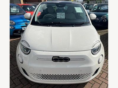 White New 2025 Fiat 500e La Prima | £26,995 (Good price)
