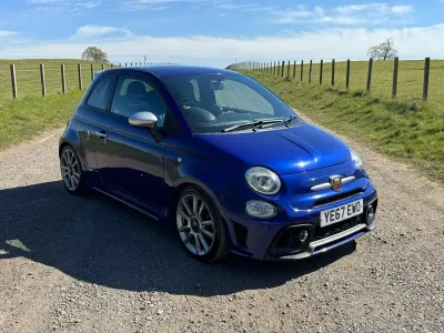 Usado Abarth 595 Turismo 165 HP (121 kW) 2017 Azul Citadino