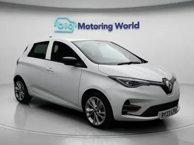 Used Renault Zoe Iconic 98 kW (134 HP) 2023 Hatchback
