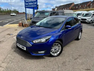 Used Ford Focus Zetec 120 HP (88 kW) 2017 Blue Hatchback