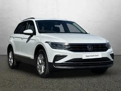 Second-hand VW Tiguan Life 150 CP (110 kW) 2022 Alb SUV