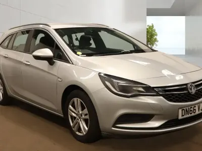 Used Vauxhall Astra 2016 Silver Estate