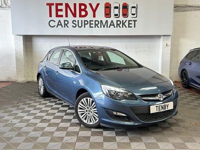Blue Used 2015 Vauxhall Astra Excite Hatchback | £3,795 (Super price)