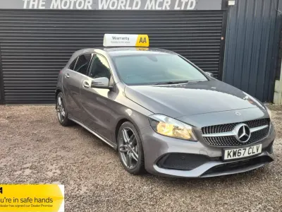 Usado Mercedes A200 AMG line 136 HP (100 kW) 2017 Cinzento Citadino