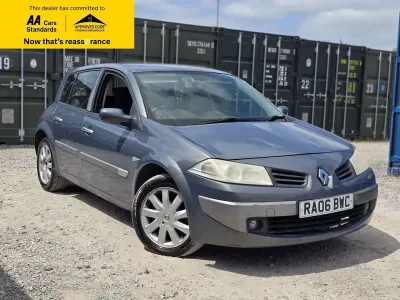 Used Renault Mégane II Dynamique 111 HP (81 kW) 2006 Grey Hatchback
