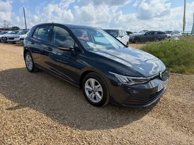 Begagnad VW Golf VII S 130 HK (95 kW) 2020 Grå Halvkombi