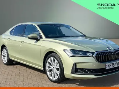 Used Skoda Superb SE L 193 HP (141 kW) 2025 Yellow Hatchback
