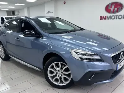 Used Volvo V40 CC Pro 150 HP (110 kW) 2017 Estate