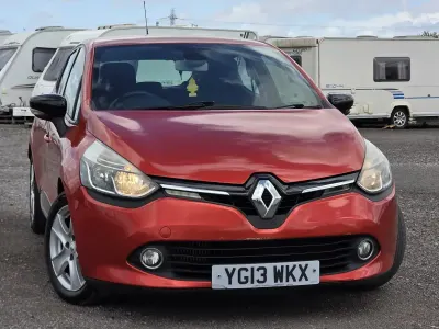 Used Renault Clio Dynamique 90 HP (66 kW) 2013 Red Hatchback
