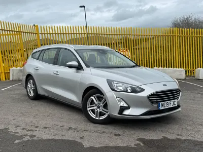 Used Ford Focus Zetec 125 HP (91 kW) 2019 Silver Estate