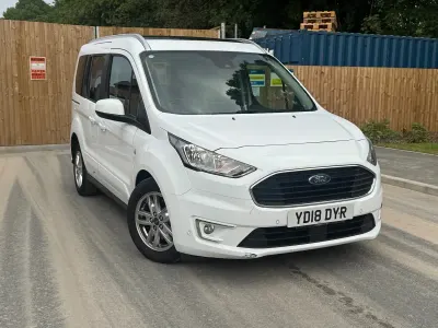 Used Ford Tourneo Connect Titanium 100 HP (73 kW) 2018 White MPV