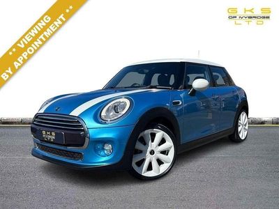 Usado Mini Cooper Hatch 136 CV (100 kW) 2018 Azul Utilitario