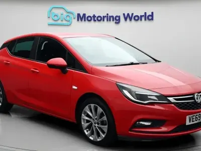 Used Vauxhall Astra 125 HP (91 kW) 2019 Red Hatchback