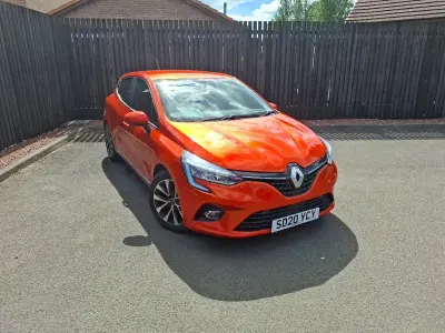 Used Renault Clio Iconic 100 HP (73 kW) 2020 Orange Hatchback