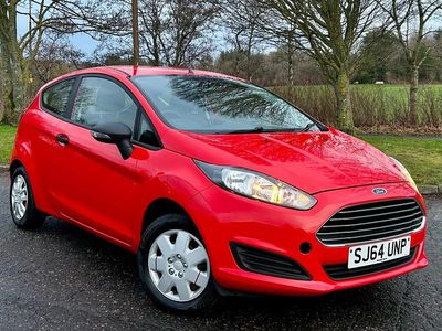 Used Ford Fiesta Studio 80 HP (58 kW) 2014 Red Hatchback