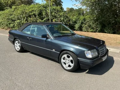 Used Mercedes E220 1997 Metallic green black Cabriolet