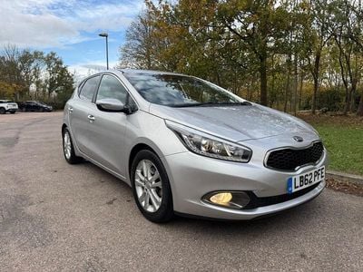 Silver Used 2012 Kia Ceed Hatchback | £5,995 (Good price)