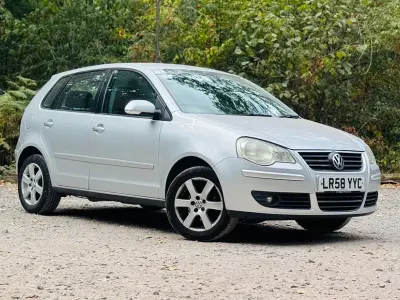 Used VW Polo Match 80 HP (58 kW) 2008 Silver Hatchback