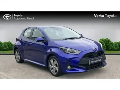 Used Toyota Yaris 116 HP (85 kW) 2024 Blue Hatchback