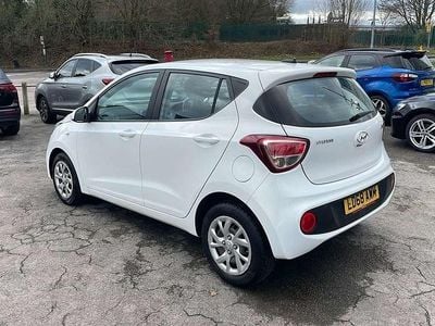 Used Hyundai i10 SE 87 HP (63 kW) 2018 White Hatchback