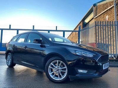 Black Used 2015 Ford Focus Zetec Estate | £4,199 (Fair price)