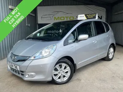 Used Honda Jazz Hybrid 102 HP (75 kW) 2014 Silver Hatchback