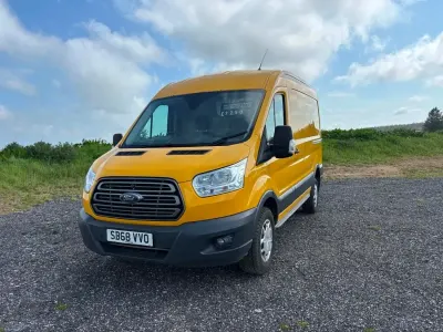 Used Ford Transit 130 HP (95 kW) 2018 Yellow Van