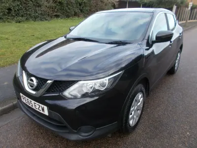 Begagnad Nissan Qashqai Visia 110 HK (80 kW) 2015 Svart SUV