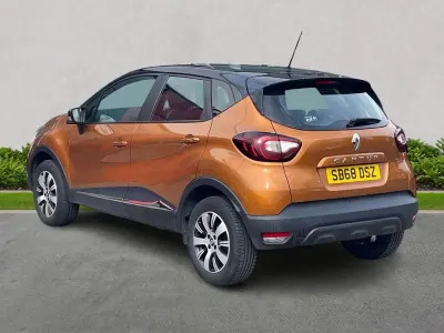 Second-hand Renault Captur Play 90 CP (66 kW) 2018 Portocaliu SUV