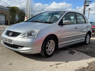 Begagnad Honda Civic SE 108 HK (79 kW) 2004 Silver Halvkombi