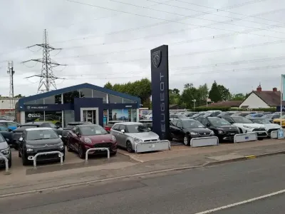 Second-hand Peugeot e-208 Allure Premium 100 kW (136 CP) 2022 Gri Hatchback