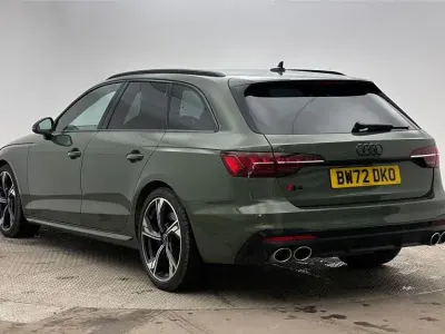 Used Audi S4 Black Edition 341 HP (250 kW) 2023 Green Estate
