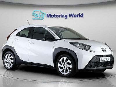 Used Toyota Aygo X PURE 72 HP (52 kW) 2022 White SUV