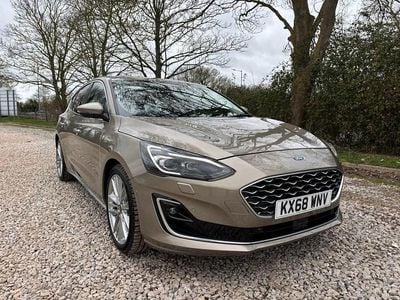 Used Ford Focus Vignale 182 HP (133 kW) 2019 Silver Hatchback