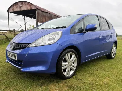 Used Honda Jazz ES 2013 Blue Hatchback