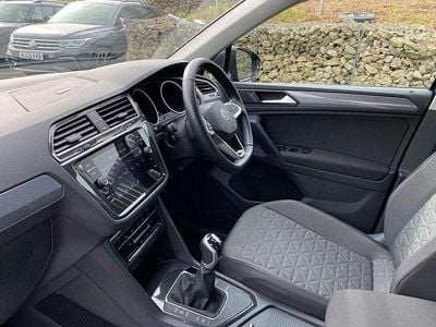 Used VW Tiguan Life 150 HP (110 kW) 2023 Grey SUV