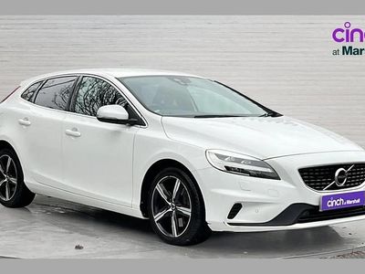 Used Volvo V40 R-Design 120 HP (88 kW) 2019 White Hatchback