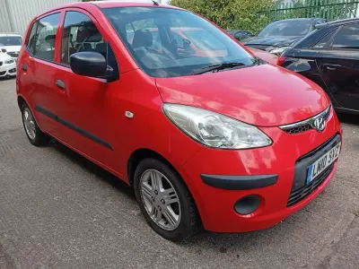 Used Hyundai i10 Classic 77 HP (56 kW) 2010 Red Hatchback