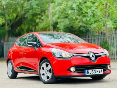 Gebraucht Renault Clio IV Dynamique 75 PS (55 kW) 2013 Rot Kleinwagen