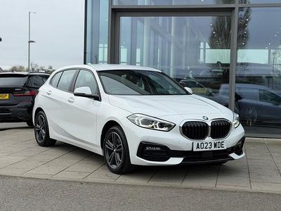 Used BMW 118 Sport Line 134 HP (98 kW) 2023 White Hatchback