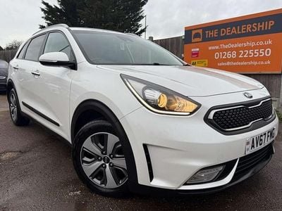 White Used 2017 Kia Niro SUV | £9,290 (Expensive)