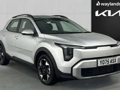 New Kia Stonic 2026 Silver SUV