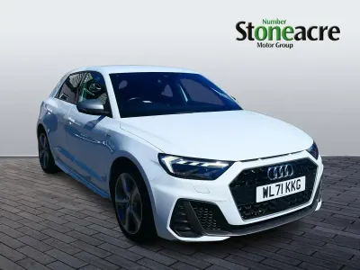 Begagnad Audi A1 Sportback Competition 2022 Vit Halvkombi