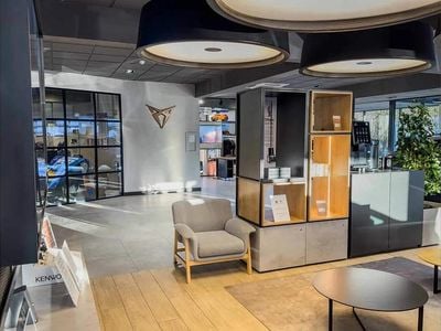 Red Used 2019 Seat Arona SE Technology SUV | £11,396 (Fair price)