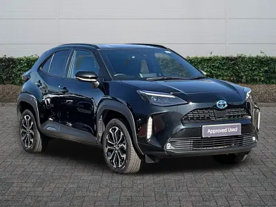 Used Toyota Yaris Hybrid Design 2024 Black Estate