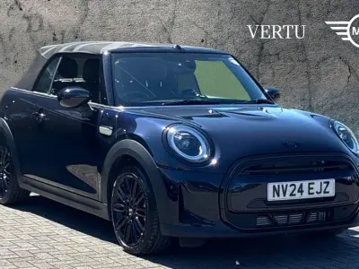 Begagnad Mini Cooper Exclusive 134 HK (98 kW) 2024 Svart Halvkombi