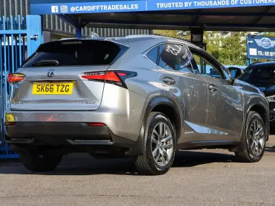 Used Lexus NX300h Luxury Line 195 HP (143 kW) 2016 Silver SUV