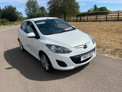 Used Mazda 2 82 HP (60 kW) 2013 White Hatchback
