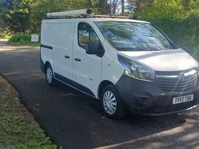 Usado Vauxhall Vivaro 2017 Branco
