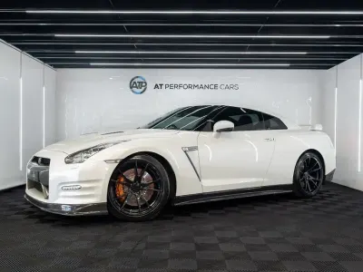 Used Nissan GT-R Premium Edition 550 HP (404 kW) 2012 White Coupe